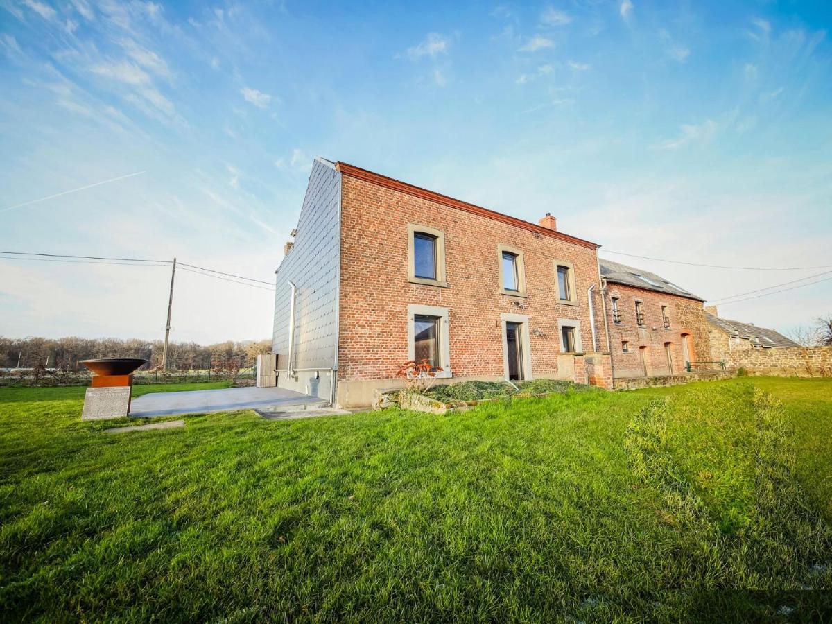 Spacious Holiday Home In Gesves With Garden Kültér fotó