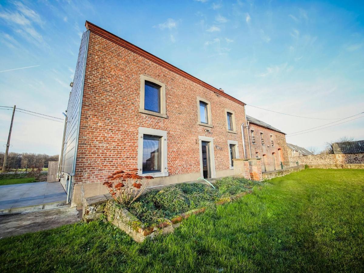 Spacious Holiday Home In Gesves With Garden Kültér fotó